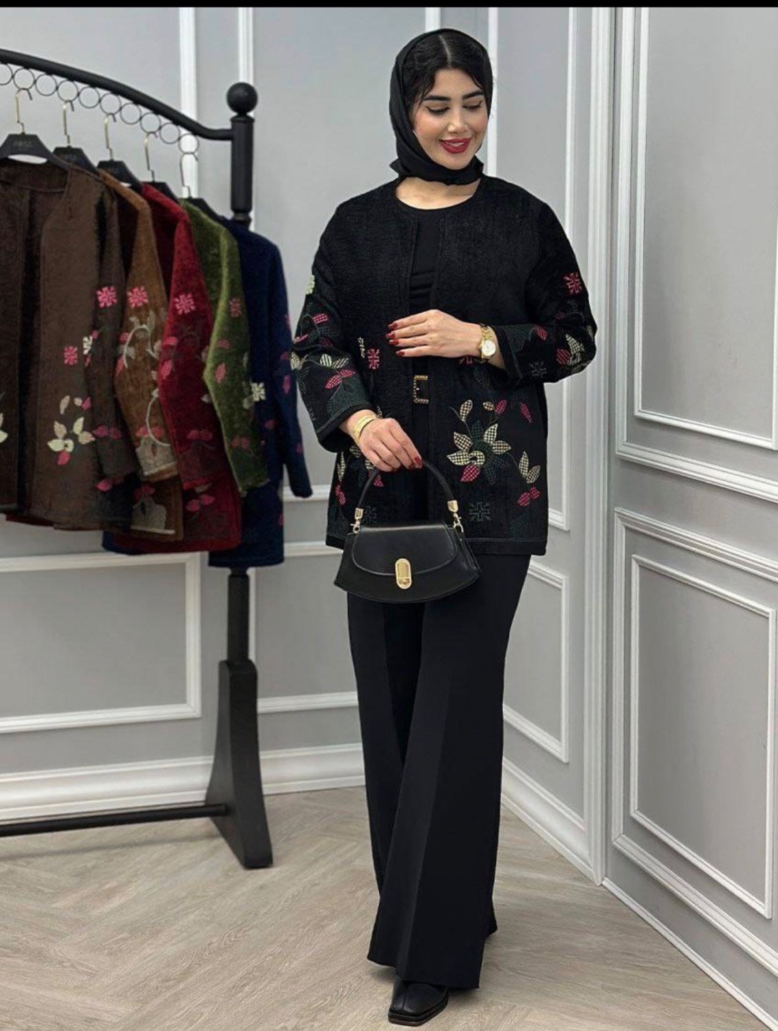 کت تک مخمل مدل گلدوزی رنگ مشکی فری🩷