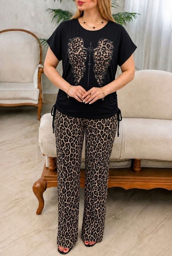ست تیشرت شلوار نگین دار در ۳ طرح جذاب 🩷