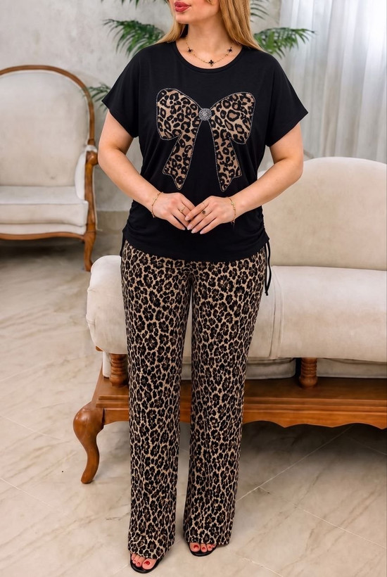 ست تیشرت شلوار نگین دار در ۳ طرح جذاب 🩷